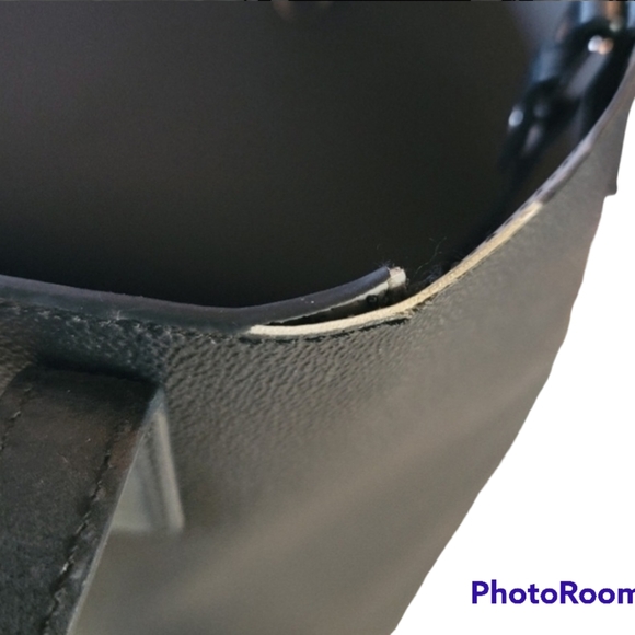 Micheal Kors Crossbody/Tote - Picture 7 of 13